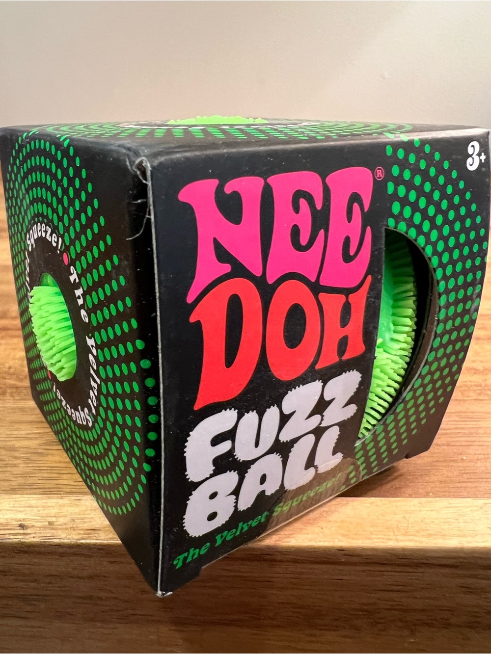 💚THE NeeDoh Fuzz Ball-Green Velvet Squeeze 💚 Brand new, sealed 🔥 Great NeeDoh!